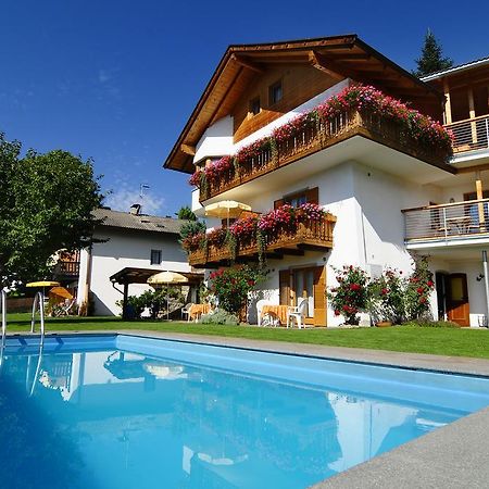 Haus Rosengarten Tirolo Luaran gambar